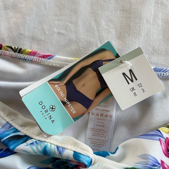 Dorina Aqua Bikini Hipster Size M Women’s Bathing Suit Bottoms - Picture 3 of 5